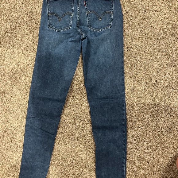 Levi’s - Picture 5 of 5